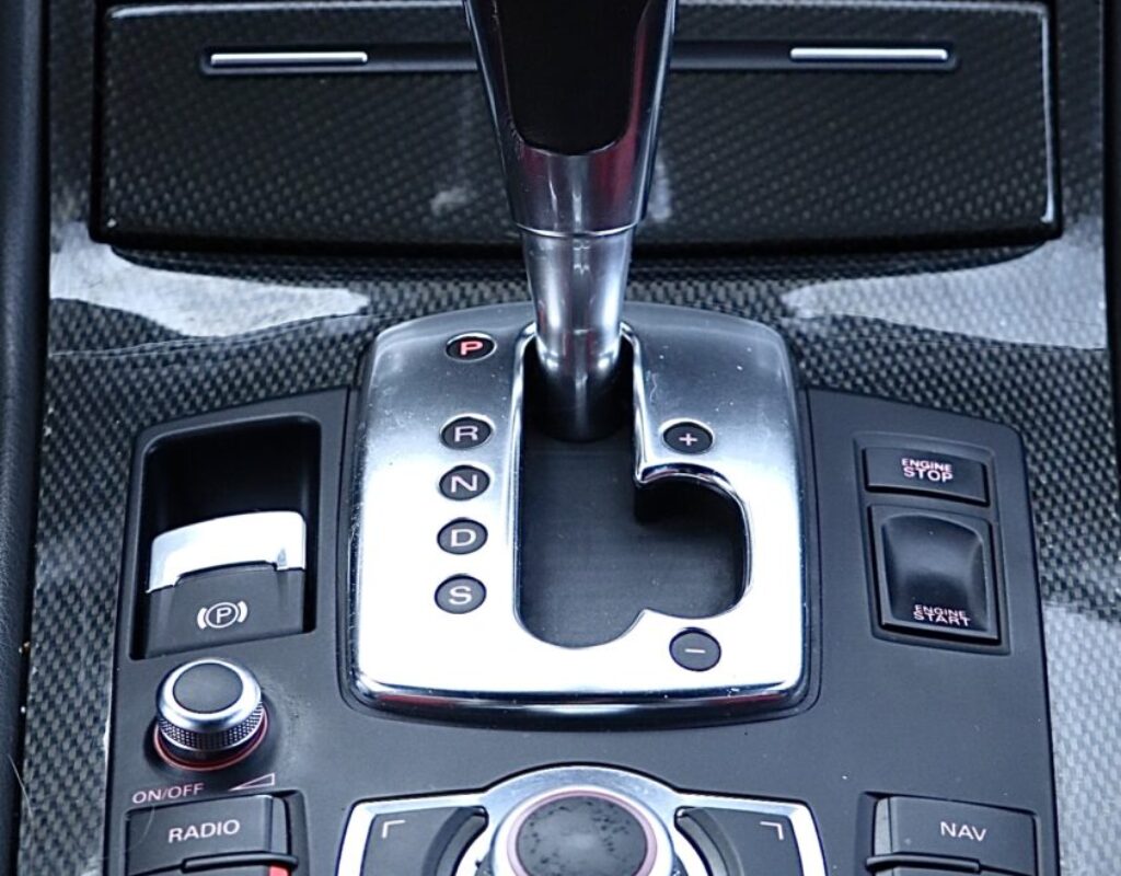 AUDI 8