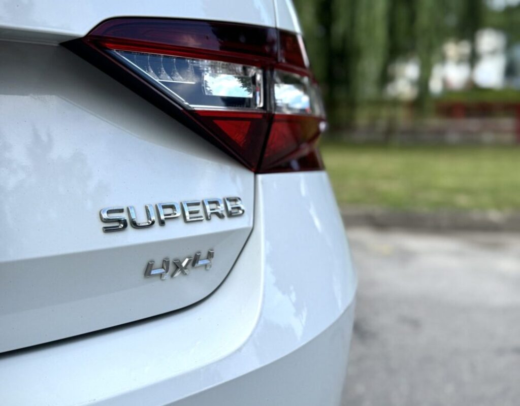 SUPERB 7
