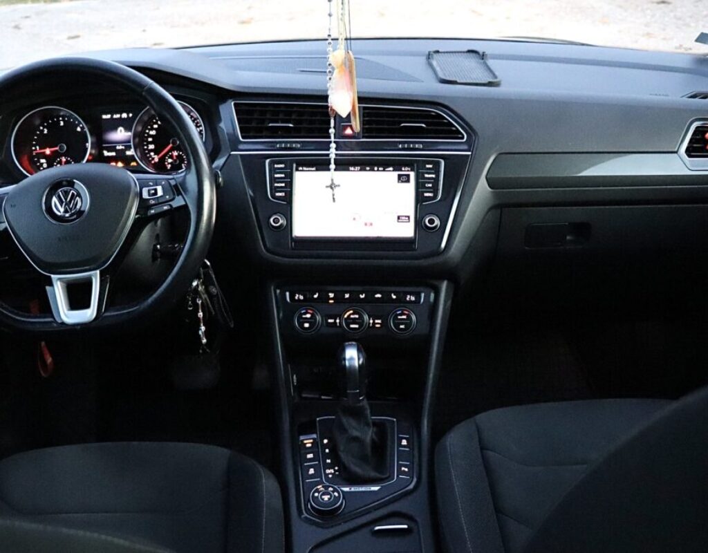 VW TIGUAN 5